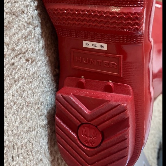 Red Hunter boots STILL AVAILABLE! - Picture 5 of 5
